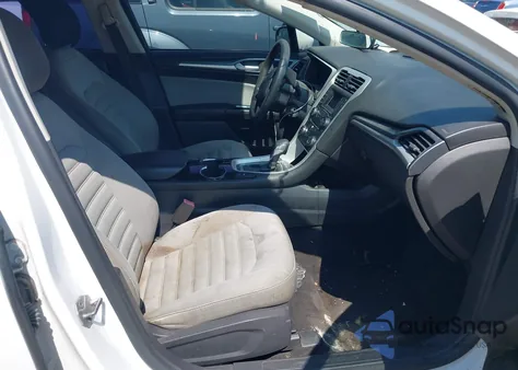 2014 Ford Fusion S из США, поврежденный, VIN 1FA6P0G74E5366844